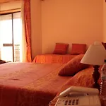Residencial Dom Manuel بيت ضيافة