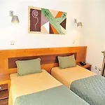 Residencial Dom Manuel 3*
