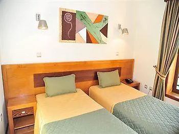 Residencial Dom Manuel 3*